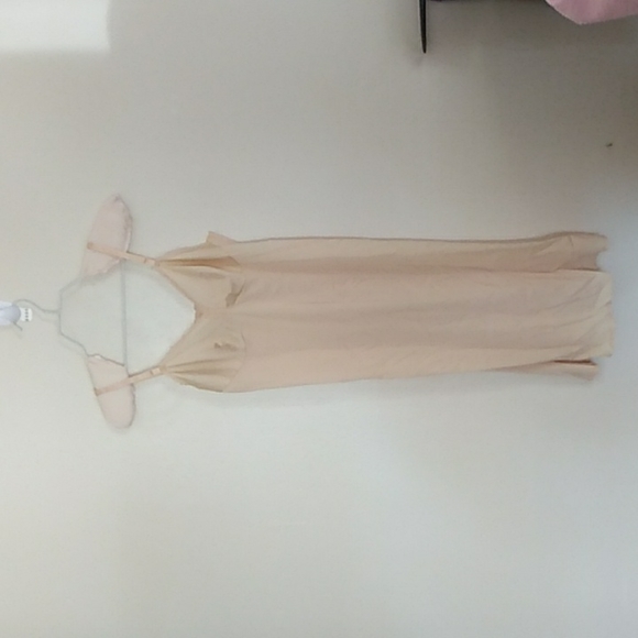 Vanity Fair Slip Size 32 - Picture 1 of 8